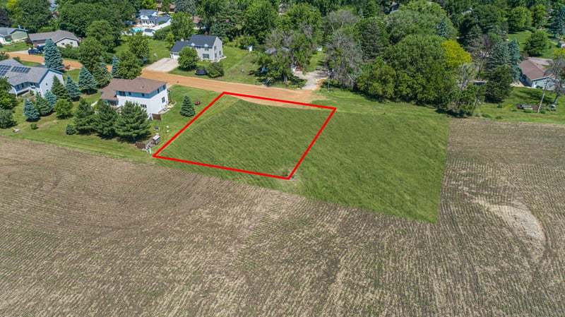 120 Kaukis Dr, Le Sueur, MN 56058