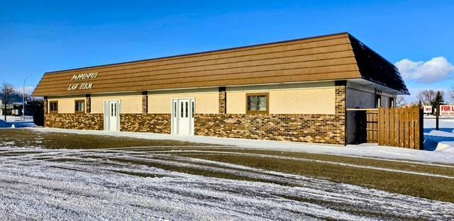 2304 S Broadway St, Alexandria, MN 56308