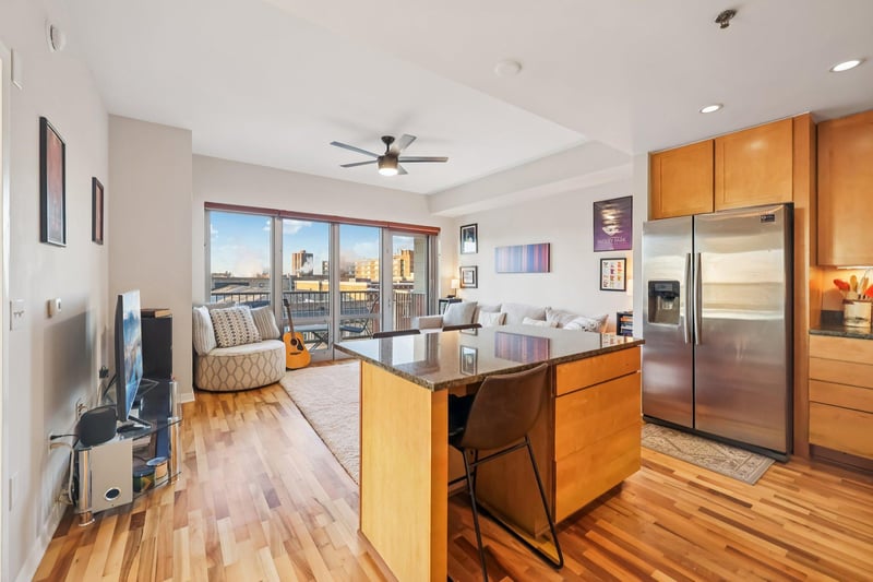 929 Portland Ave #410, Minneapolis, MN 55404