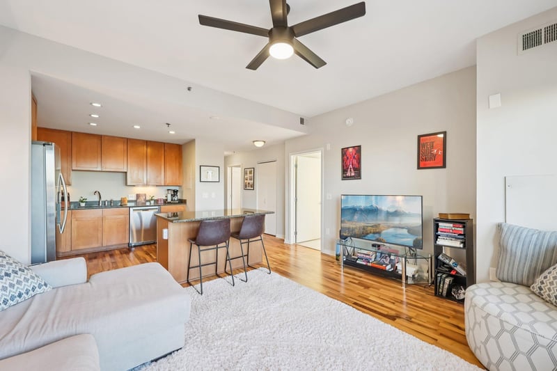 929 Portland Ave #410, Minneapolis, MN 55404
