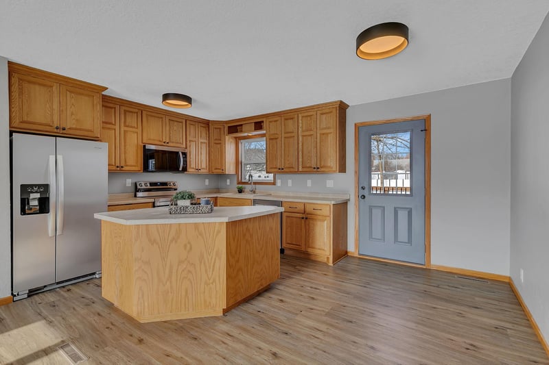 503 1st St SE, Saint Stephen, MN 56375