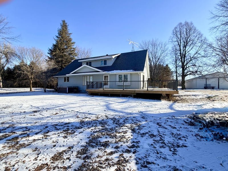 28308 Oliver Ave, Worthington, MN 56187