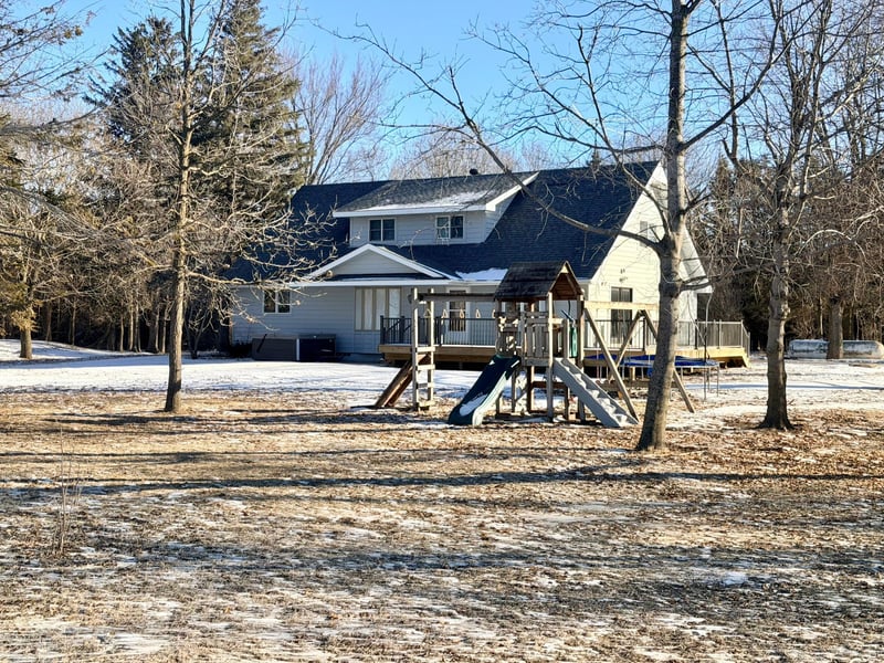 28308 Oliver Ave, Worthington, MN 56187
