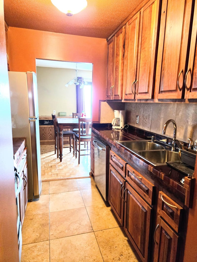 410 Groveland Ave #1704, Minneapolis, MN 55403