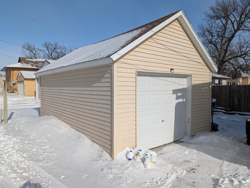 526 1st Ave SE, Wells, MN 56097