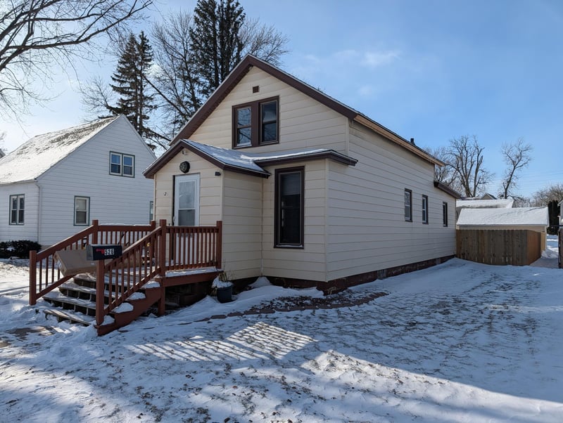 526 1st Ave SE, Wells, MN 56097