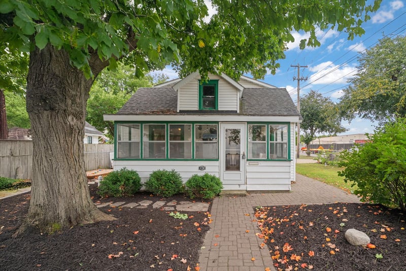 1732 Jefferson St NE, Minneapolis, MN 55413