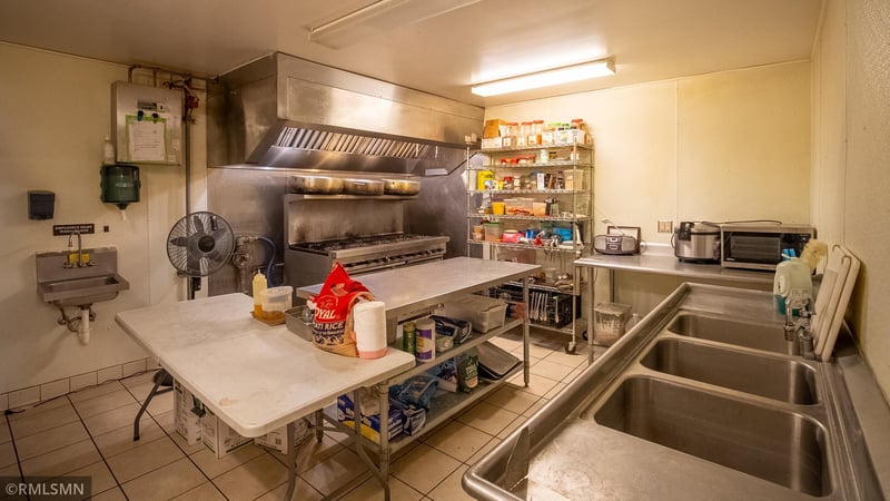 300 S Main St, Pine Island, MN 55963