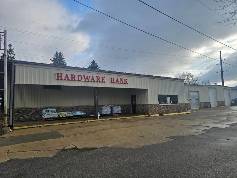 14 3rd Ave SW, Dodge Center, MN 55927