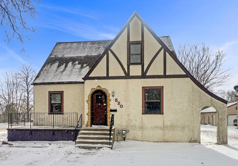 520 E Blue Earth Ave, Fairmont, MN 56031