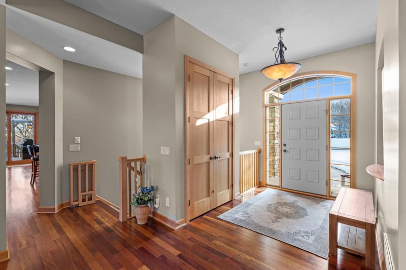 10064 Adam Ave, Inver Grove Heights, MN 55077