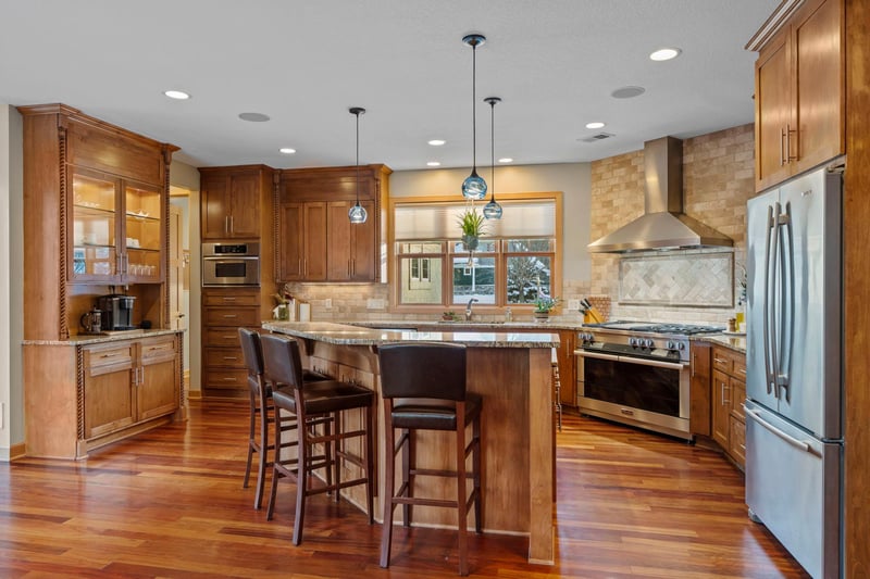 10064 Adam Ave, Inver Grove Heights, MN 55077