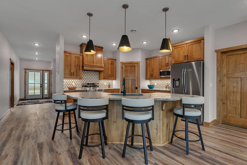 2016 Forest Ct, Saint Cloud, MN 56303