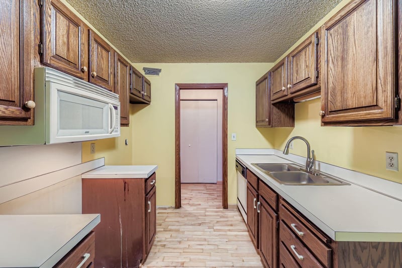 1225 Lasalle Ave #905, Minneapolis, MN 55403