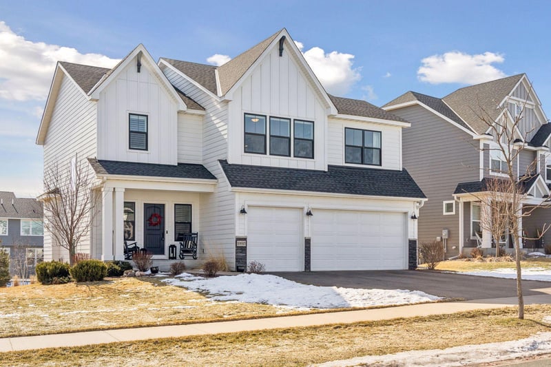 10693 39th St N, Lake Elmo, MN 55042