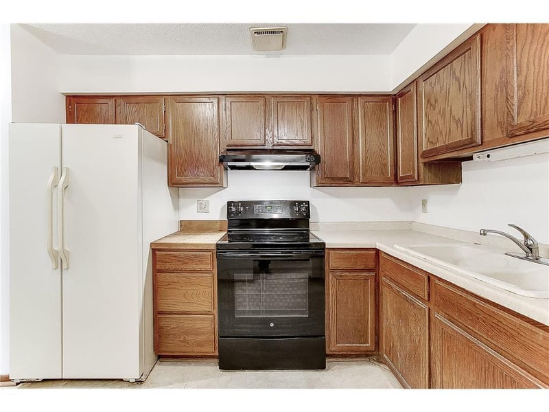 1000 41st Ave NE #204, Columbia Heights, MN 55421