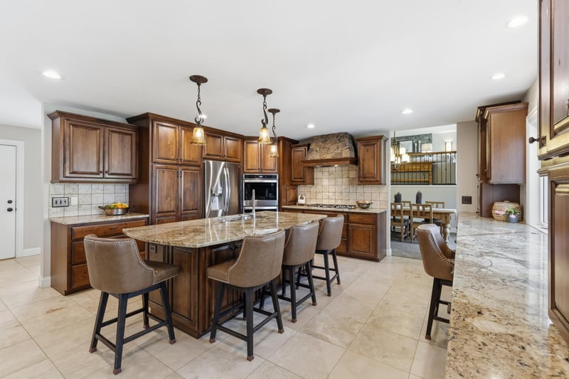 6570 Rustic Rd SE, Prior Lake, MN 55372