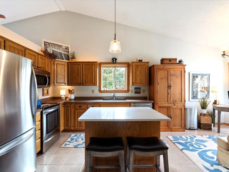 24072 White Pine Dr, Nisswa, MN 56468