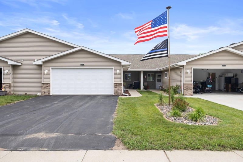 611 Danielson Ct, Maple Lake, MN 55358