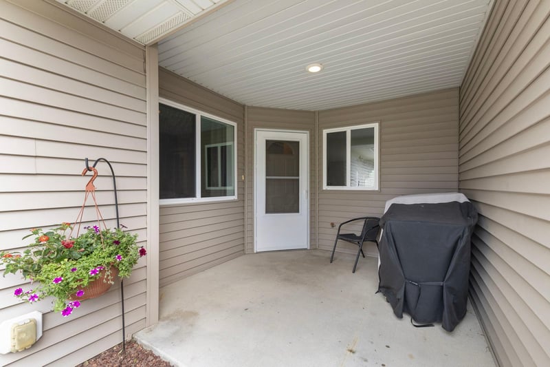 611 Danielson Ct, Maple Lake, MN 55358