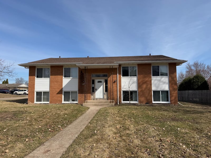 2708 Xylon Ave N, New Hope, MN 55427