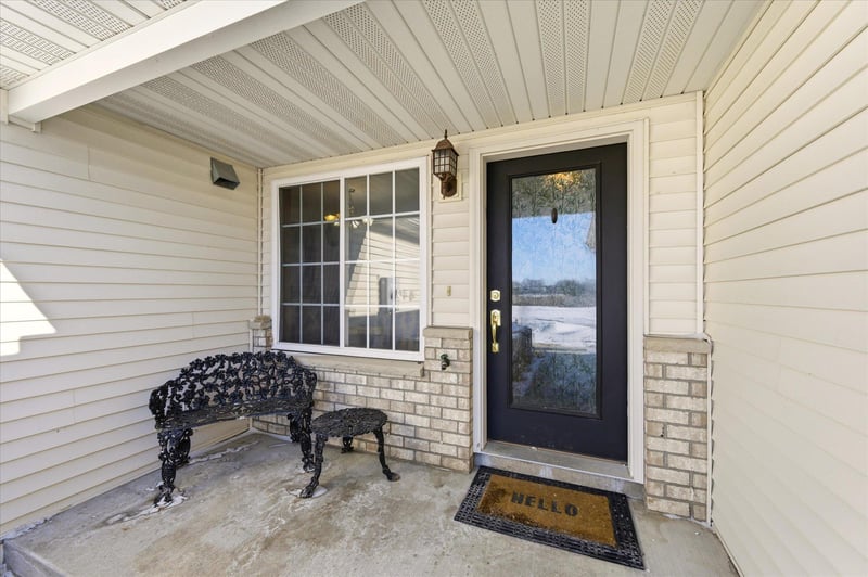 943 Serenity Cir, Norwood Young America, MN 55397