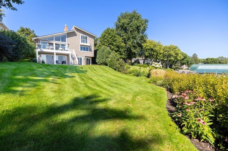 1790 Shadywood Rd, Wayzata, MN 55391