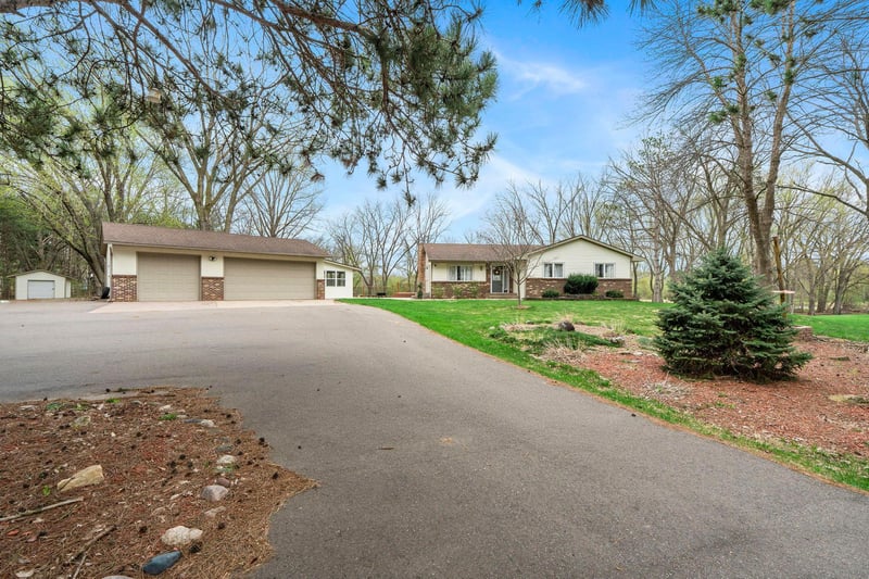 13175 Goodview Ave N, Hugo, MN 55110