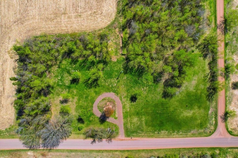 2052 Olympic St, Mora, MN 55051