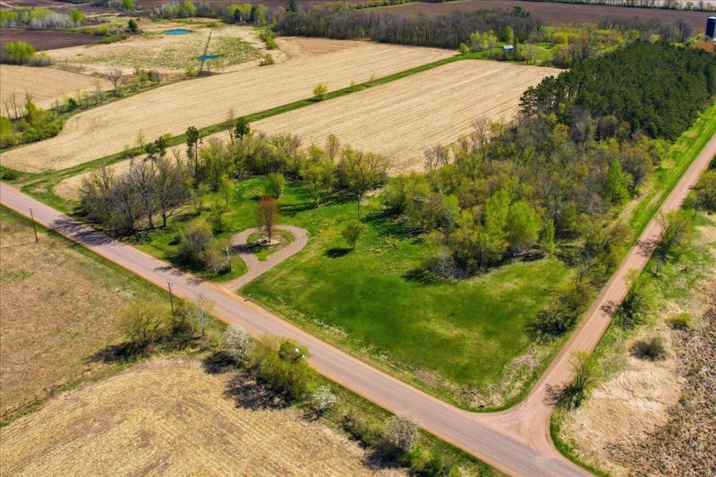 2052 Olympic St, Mora, MN 55051