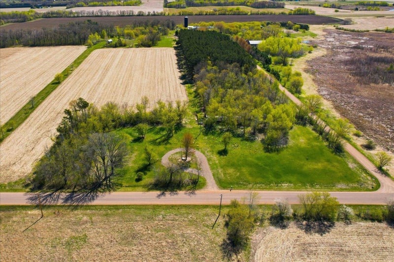 2052 Olympic St, Mora, MN 55051