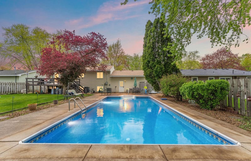 1126 Lincoln Ave, Saint Paul Park, MN 55071
