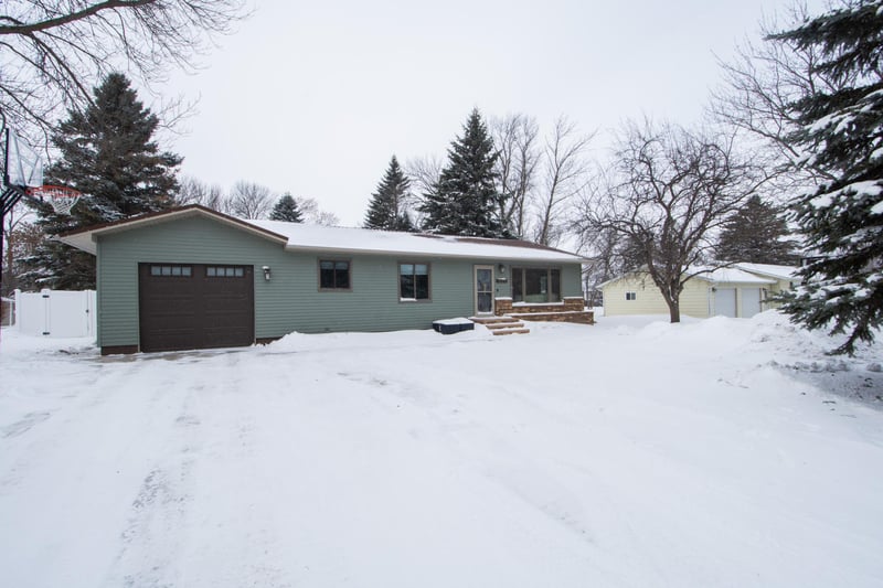 809 Westgate Cir, Hawley, MN 56549