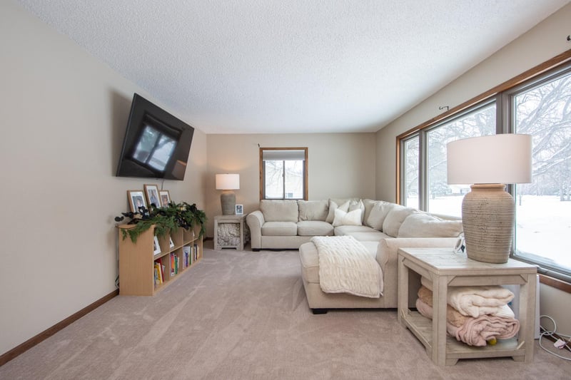 809 Westgate Cir, Hawley, MN 56549