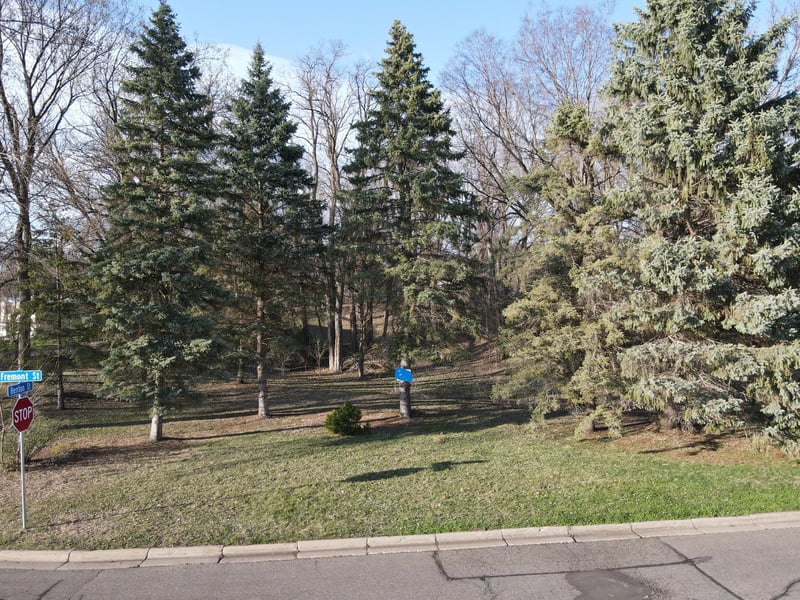 1167 Benton St, Anoka, MN 55303