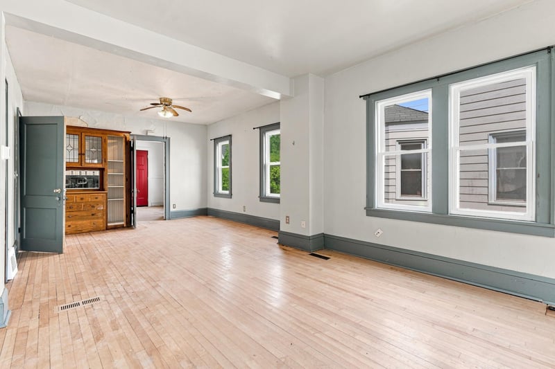 1716 University Ave NE, Minneapolis, MN 55413