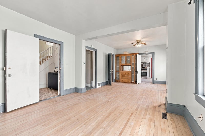 1716 University Ave NE, Minneapolis, MN 55413
