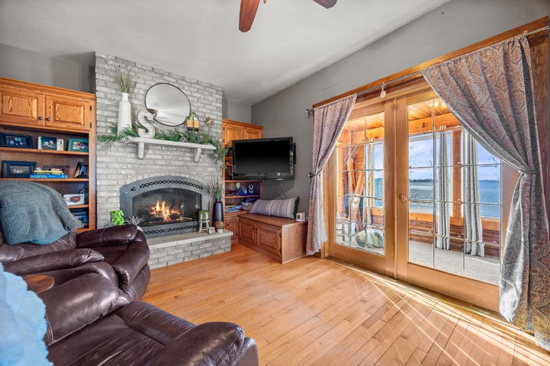 17364 Kale Ave, Glencoe, MN 55336