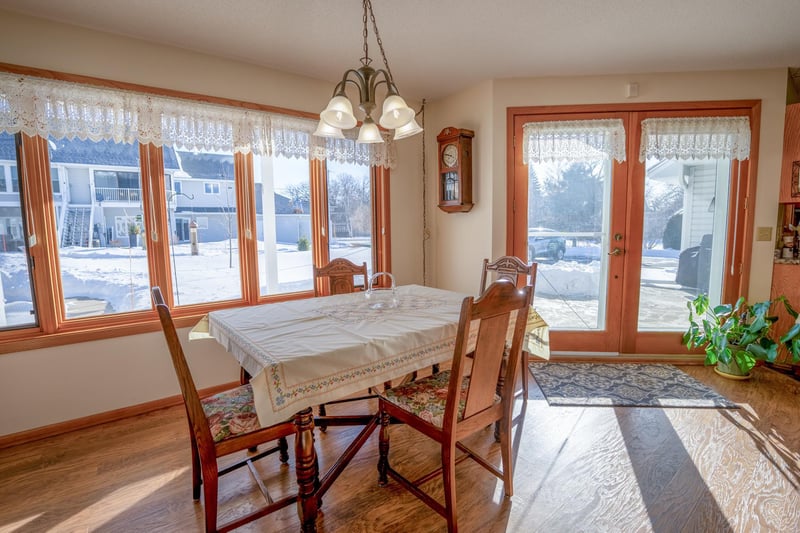 110 NE 1st Ave NE #11, New London, MN 56273