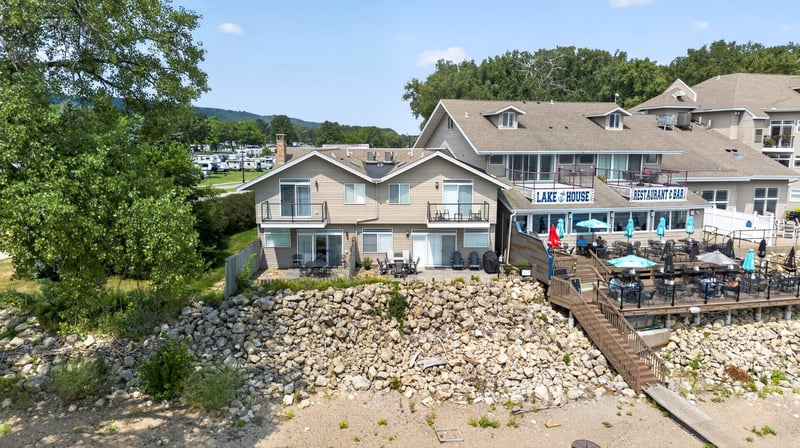 1702 N Lakeshore Dr #3, Lake City, MN 55041