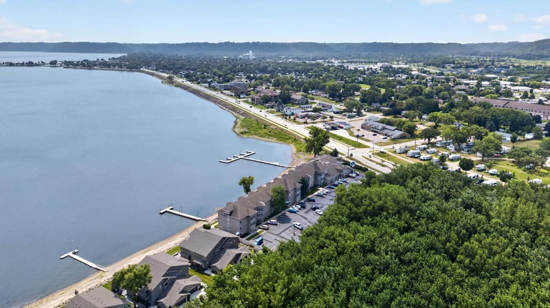 1702 N Lakeshore Dr #3, Lake City, MN 55041