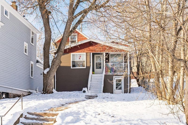 409 E 6th St, Duluth, MN 55805