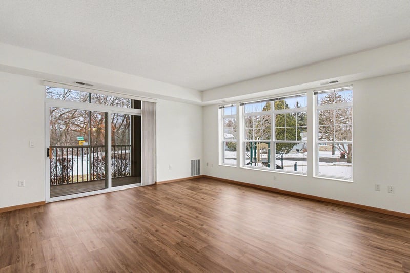 935 Ferndale St N #116, Maplewood, MN 55119