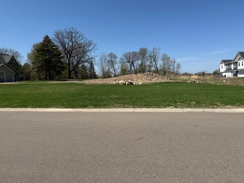 4930 Radio Dr, Woodbury, MN 55129