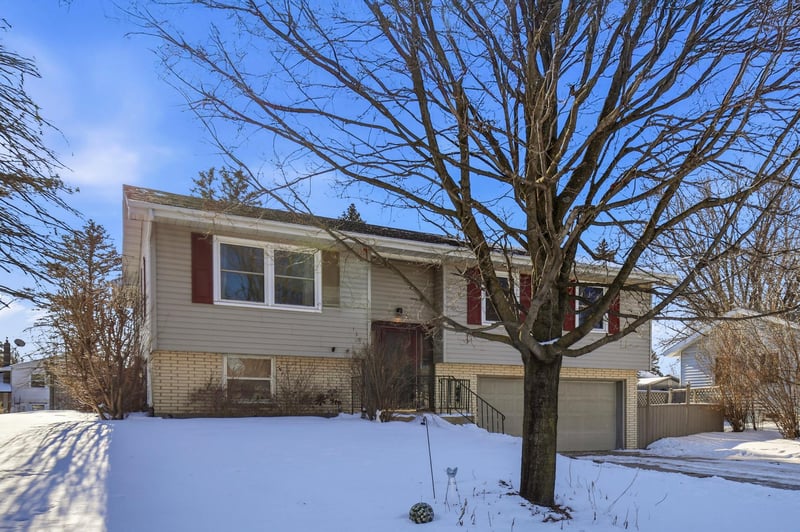 118 Rena Belle St NW, Eyota, MN 55934