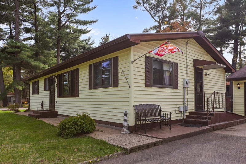 255 Dogwood Rd, Wyoming, MN 55092