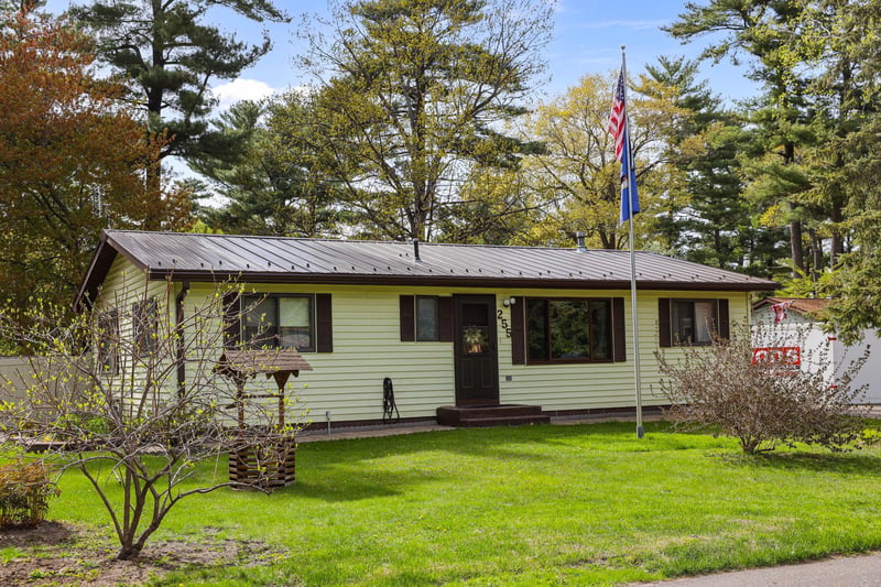 255 Dogwood Rd, Wyoming, MN 55092
