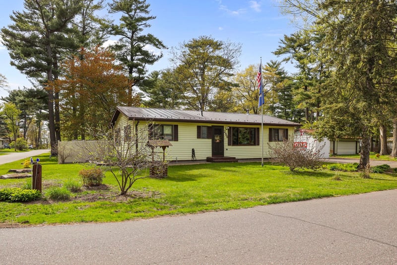 255 Dogwood Rd, Wyoming, MN 55092