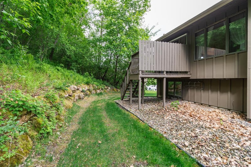 145 Kingswood Dr, Red Wing, MN 55066