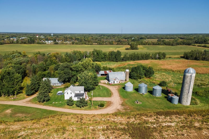 1642 S Hill Ave, Ogilvie, MN 56358